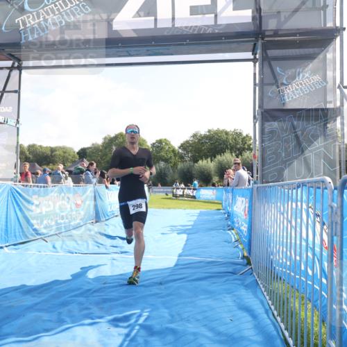 25.08.2024 - Elbe Triathlon Hamburg H.Heesch http://msf.ph/oto/6849192 25.08.2024 10:44:22 Ziel 298 meine-sportfotos.de