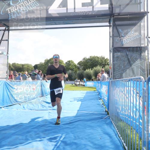 25.08.2024 - Elbe Triathlon Hamburg H.Heesch http://msf.ph/oto/6849199 25.08.2024 10:44:23 Ziel 298 meine-sportfotos.de