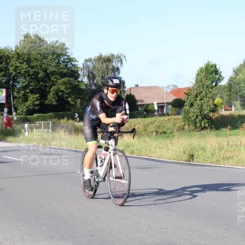 25.08.2024 - Elbe Triathlon Hamburg Fuchs,  Jonas http://msf.ph/oto/6849212 25.08.2024 09:11:46 Radfahren 87, 52, 157, 252, 168, 235 meine-sportfotos.de