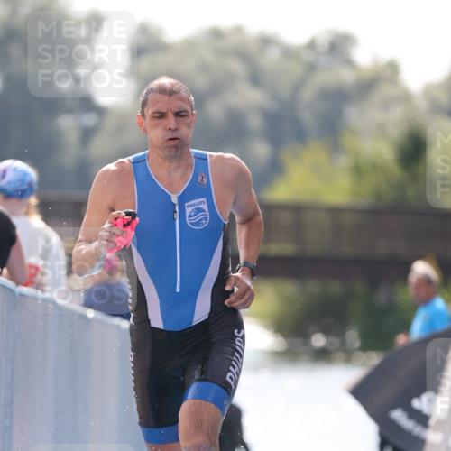 25.08.2024 - Elbe Triathlon Hamburg H.Heesch http://msf.ph/oto/6849218 25.08.2024 15:12:58 Schwimmen  meine-sportfotos.de