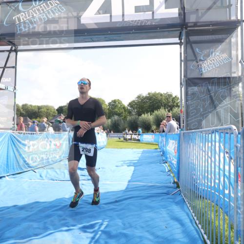 25.08.2024 - Elbe Triathlon Hamburg H.Heesch http://msf.ph/oto/6849224 25.08.2024 10:44:23 Ziel 298 meine-sportfotos.de
