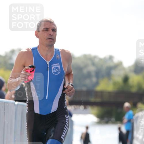 25.08.2024 - Elbe Triathlon Hamburg H.Heesch http://msf.ph/oto/6849262 25.08.2024 15:12:59 Schwimmen  meine-sportfotos.de