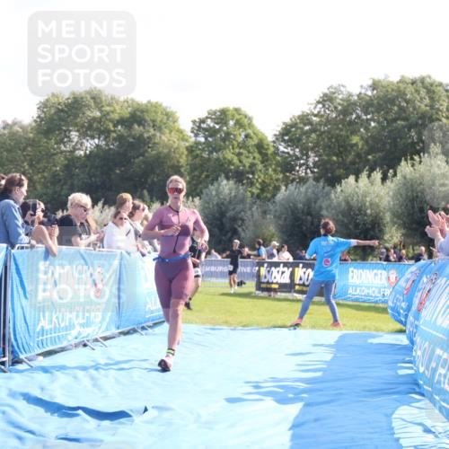 25.08.2024 - Elbe Triathlon Hamburg H.Heesch http://msf.ph/oto/6849272 25.08.2024 10:45:03 Ziel 139 meine-sportfotos.de