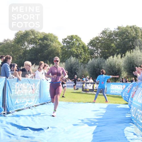 25.08.2024 - Elbe Triathlon Hamburg H.Heesch http://msf.ph/oto/6849280 25.08.2024 10:45:03 Ziel 139 meine-sportfotos.de
