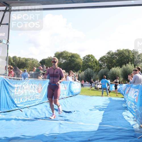 25.08.2024 - Elbe Triathlon Hamburg H.Heesch http://msf.ph/oto/6849317 25.08.2024 10:45:04 Ziel 139 meine-sportfotos.de