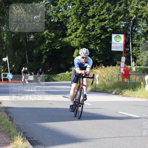 25.08.2024 - Elbe Triathlon Hamburg Fuchs,  Jonas http://msf.ph/oto/6849323 25.08.2024 09:11:56 Radfahren 217, 244, 194 meine-sportfotos.de