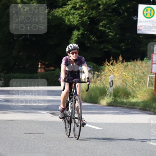 25.08.2024 - Elbe Triathlon Hamburg Fuchs,  Jonas http://msf.ph/oto/6849324 25.08.2024 09:54:46 Radfahren 414, 269, 504, 443 meine-sportfotos.de