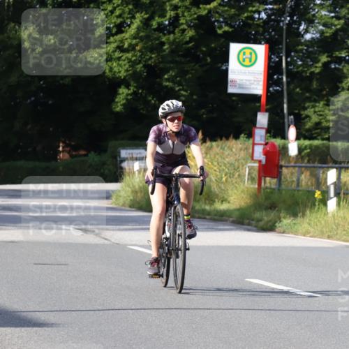 25.08.2024 - Elbe Triathlon Hamburg Fuchs,  Jonas http://msf.ph/oto/6849329 25.08.2024 09:54:47 Radfahren 414, 269, 504, 443 meine-sportfotos.de
