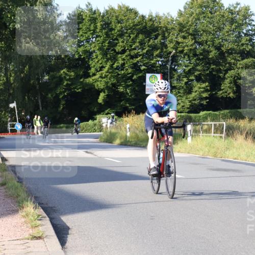 25.08.2024 - Elbe Triathlon Hamburg Fuchs,  Jonas http://msf.ph/oto/6849340 25.08.2024 09:11:56 Radfahren 217, 244, 194 meine-sportfotos.de