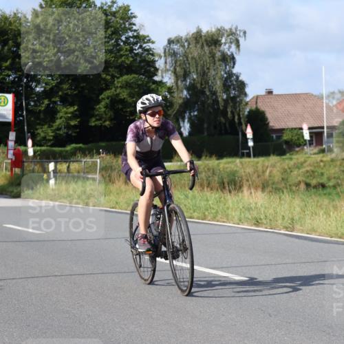 25.08.2024 - Elbe Triathlon Hamburg Fuchs,  Jonas http://msf.ph/oto/6849357 25.08.2024 09:54:48 Radfahren 504, 443 meine-sportfotos.de