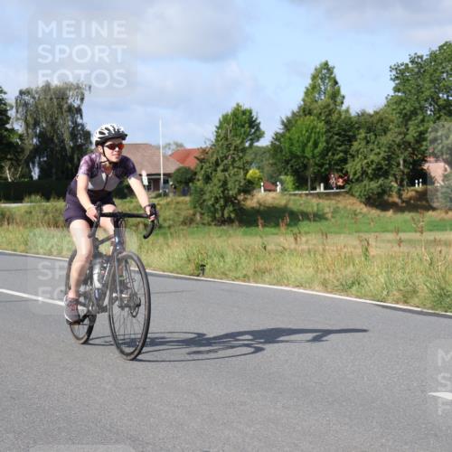 25.08.2024 - Elbe Triathlon Hamburg Fuchs,  Jonas http://msf.ph/oto/6849371 25.08.2024 09:54:48 Radfahren 504, 443 meine-sportfotos.de