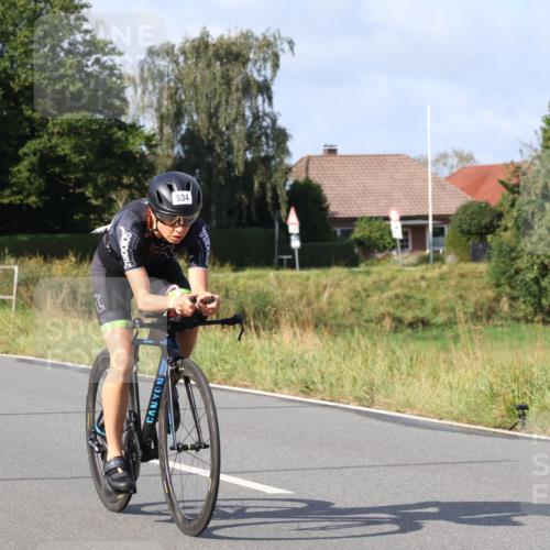 25.08.2024 - Elbe Triathlon Hamburg Fuchs,  Jonas http://msf.ph/oto/6849474 25.08.2024 09:54:58 Radfahren 443, 534, 213, 295 meine-sportfotos.de