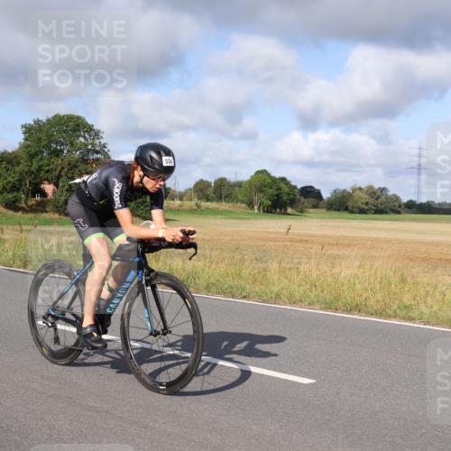 25.08.2024 - Elbe Triathlon Hamburg Fuchs,  Jonas http://msf.ph/oto/6849505 25.08.2024 09:54:59 Radfahren 534, 213, 295 meine-sportfotos.de