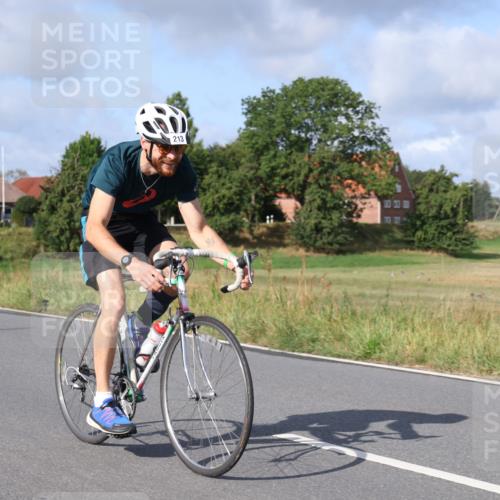 25.08.2024 - Elbe Triathlon Hamburg Fuchs,  Jonas http://msf.ph/oto/6849541 25.08.2024 09:55:03 Radfahren 534, 213, 295 meine-sportfotos.de