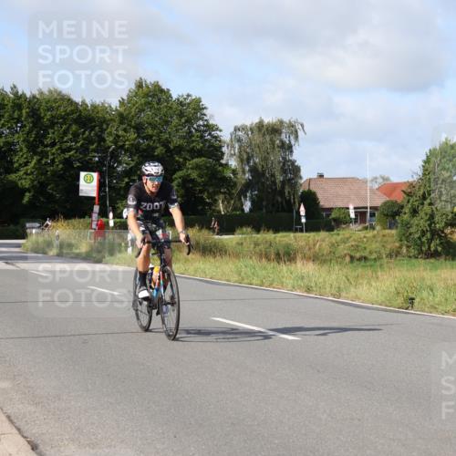 25.08.2024 - Elbe Triathlon Hamburg Fuchs,  Jonas http://msf.ph/oto/6849556 25.08.2024 09:55:04 Radfahren 213, 295 meine-sportfotos.de