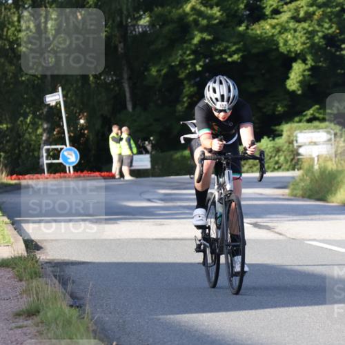 25.08.2024 - Elbe Triathlon Hamburg Fuchs,  Jonas http://msf.ph/oto/6849565 25.08.2024 09:12:14 Radfahren 83, 185, 182 meine-sportfotos.de