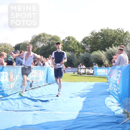 25.08.2024 - Elbe Triathlon Hamburg H.Heesch http://msf.ph/oto/6849641 25.08.2024 10:45:21 Ziel 204, 257 meine-sportfotos.de