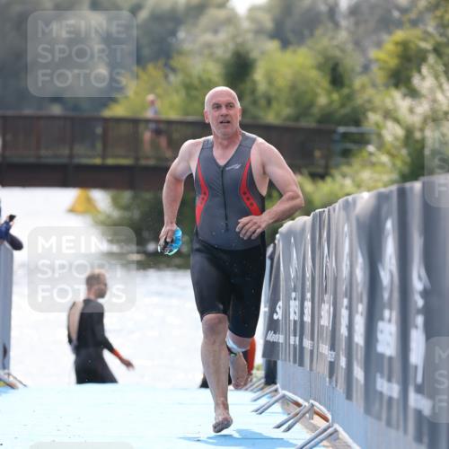 25.08.2024 - Elbe Triathlon Hamburg H.Heesch http://msf.ph/oto/6849645 25.08.2024 15:16:00 Schwimmen  meine-sportfotos.de