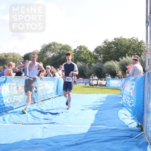 25.08.2024 - Elbe Triathlon Hamburg H.Heesch http://msf.ph/oto/6849652 25.08.2024 10:45:21 Ziel 204, 257 meine-sportfotos.de