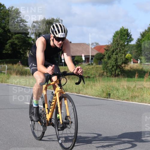 25.08.2024 - Elbe Triathlon Hamburg Fuchs,  Jonas http://msf.ph/oto/6849704 25.08.2024 09:55:23 Radfahren 217, 279, 408 meine-sportfotos.de