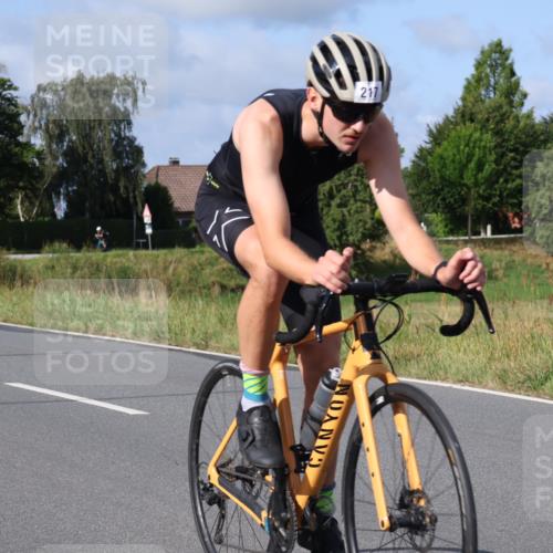 25.08.2024 - Elbe Triathlon Hamburg Fuchs,  Jonas http://msf.ph/oto/6849711 25.08.2024 09:55:23 Radfahren 217, 279, 408 meine-sportfotos.de