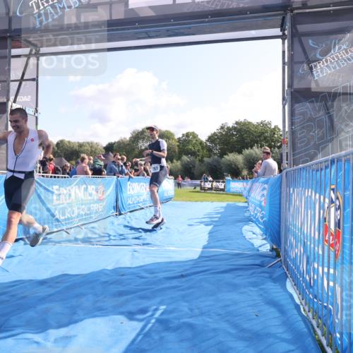 25.08.2024 - Elbe Triathlon Hamburg H.Heesch http://msf.ph/oto/6849723 25.08.2024 10:45:22 Ziel 204, 257 meine-sportfotos.de