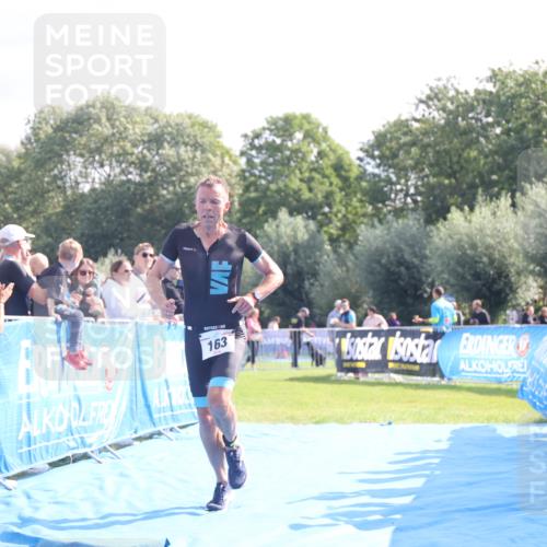 25.08.2024 - Elbe Triathlon Hamburg H.Heesch http://msf.ph/oto/6849784 25.08.2024 10:46:26 Ziel 163 meine-sportfotos.de