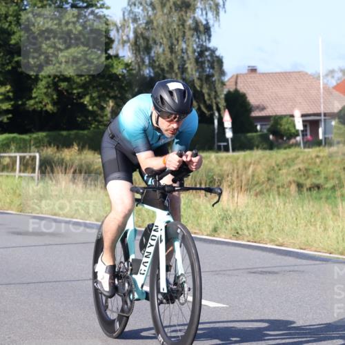 25.08.2024 - Elbe Triathlon Hamburg Fuchs,  Jonas http://msf.ph/oto/6849787 25.08.2024 09:12:31 Radfahren 150, 165, 233, 54 meine-sportfotos.de