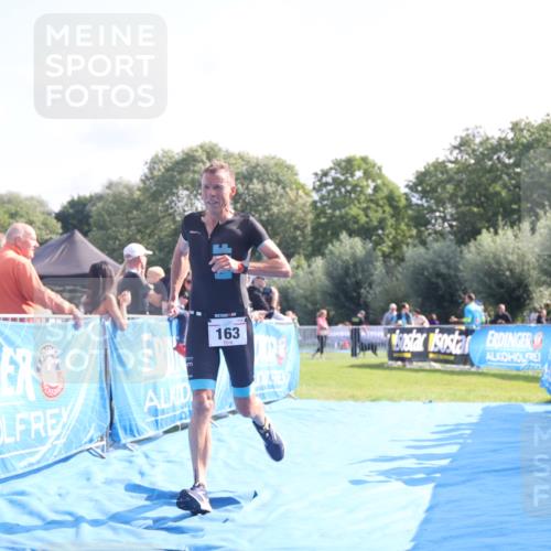 25.08.2024 - Elbe Triathlon Hamburg H.Heesch http://msf.ph/oto/6849800 25.08.2024 10:46:27 Ziel 163 meine-sportfotos.de