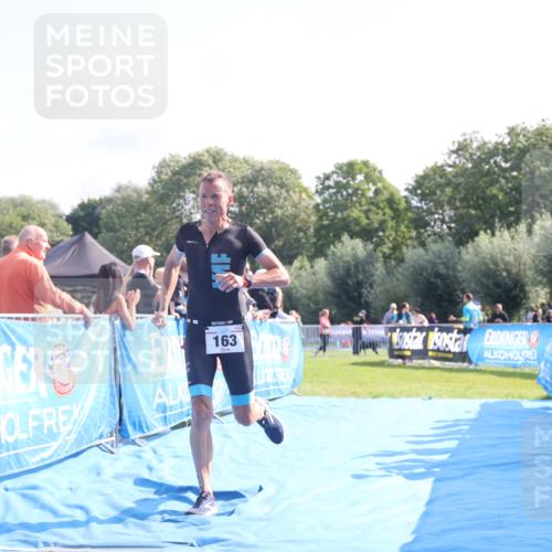 25.08.2024 - Elbe Triathlon Hamburg H.Heesch http://msf.ph/oto/6849805 25.08.2024 10:46:27 Ziel 163 meine-sportfotos.de