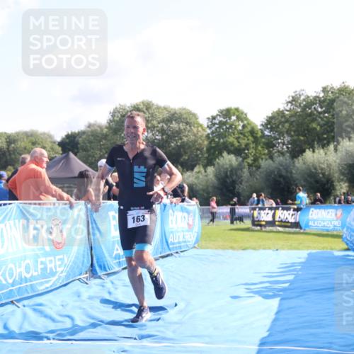 25.08.2024 - Elbe Triathlon Hamburg H.Heesch http://msf.ph/oto/6849821 25.08.2024 10:46:27 Ziel 163 meine-sportfotos.de