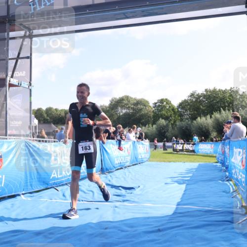 25.08.2024 - Elbe Triathlon Hamburg H.Heesch http://msf.ph/oto/6849856 25.08.2024 10:46:28 Ziel 163 meine-sportfotos.de
