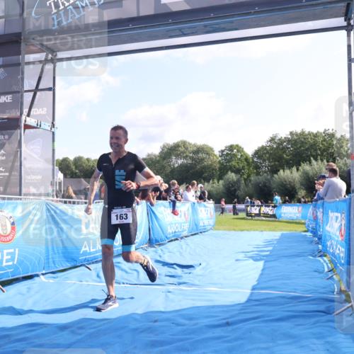 25.08.2024 - Elbe Triathlon Hamburg H.Heesch http://msf.ph/oto/6849865 25.08.2024 10:46:28 Ziel 163 meine-sportfotos.de