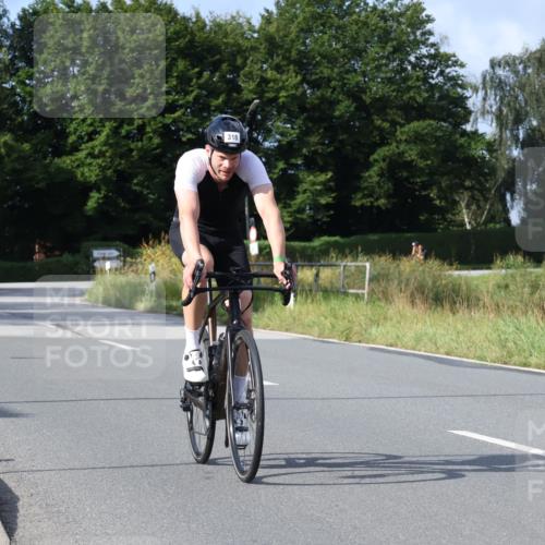 25.08.2024 - Elbe Triathlon Hamburg Fuchs,  Jonas http://msf.ph/oto/6849889 25.08.2024 09:55:37 Radfahren 387, 505, 283, 318, 252, 480, 453 meine-sportfotos.de