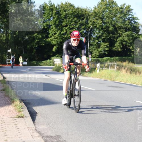 25.08.2024 - Elbe Triathlon Hamburg Fuchs,  Jonas http://msf.ph/oto/6849896 25.08.2024 09:12:41 Radfahren 233, 54, 290, 154 meine-sportfotos.de