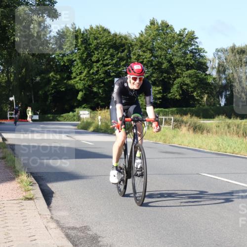 25.08.2024 - Elbe Triathlon Hamburg Fuchs,  Jonas http://msf.ph/oto/6849902 25.08.2024 09:12:41 Radfahren 233, 54, 290, 154 meine-sportfotos.de