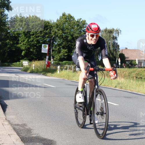 25.08.2024 - Elbe Triathlon Hamburg Fuchs,  Jonas http://msf.ph/oto/6849914 25.08.2024 09:12:41 Radfahren 233, 54, 290, 154 meine-sportfotos.de
