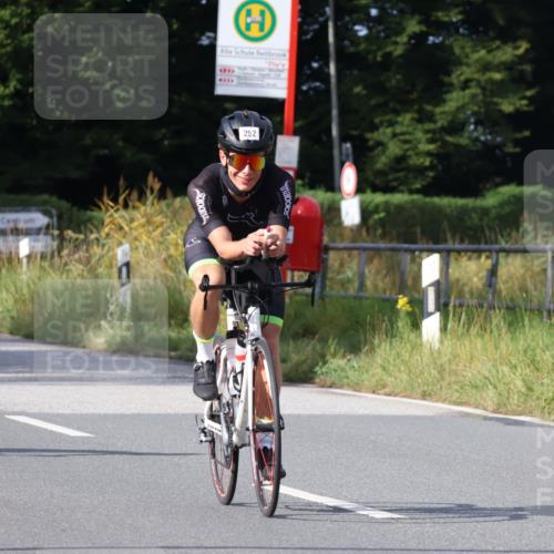25.08.2024 - Elbe Triathlon Hamburg Fuchs,  Jonas http://msf.ph/oto/6849931 25.08.2024 09:55:40 Radfahren 283, 318, 252, 480, 453 meine-sportfotos.de