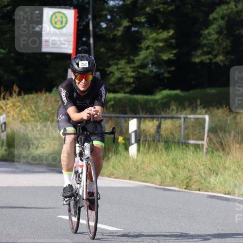 25.08.2024 - Elbe Triathlon Hamburg Fuchs,  Jonas http://msf.ph/oto/6849935 25.08.2024 09:55:40 Radfahren 283, 318, 252, 480, 453 meine-sportfotos.de