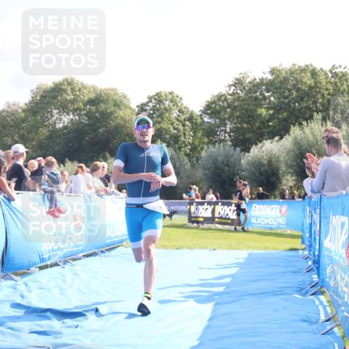 25.08.2024 - Elbe Triathlon Hamburg H.Heesch http://msf.ph/oto/6849938 25.08.2024 10:46:59 Ziel 403 meine-sportfotos.de