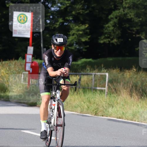 25.08.2024 - Elbe Triathlon Hamburg Fuchs,  Jonas http://msf.ph/oto/6849939 25.08.2024 09:55:40 Radfahren 283, 318, 252, 480, 453 meine-sportfotos.de