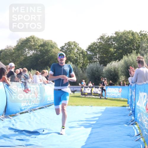 25.08.2024 - Elbe Triathlon Hamburg H.Heesch http://msf.ph/oto/6849944 25.08.2024 10:46:59 Ziel 403 meine-sportfotos.de