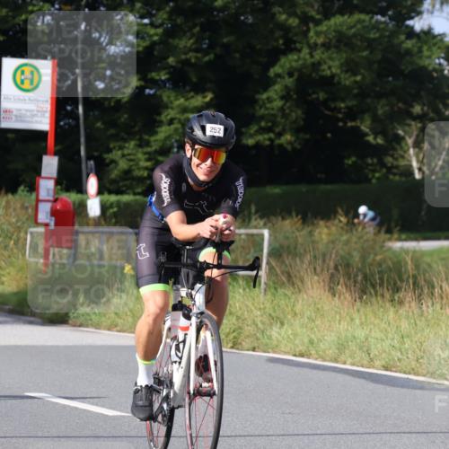 25.08.2024 - Elbe Triathlon Hamburg Fuchs,  Jonas http://msf.ph/oto/6849947 25.08.2024 09:55:41 Radfahren 318, 252, 480, 453, 482 meine-sportfotos.de