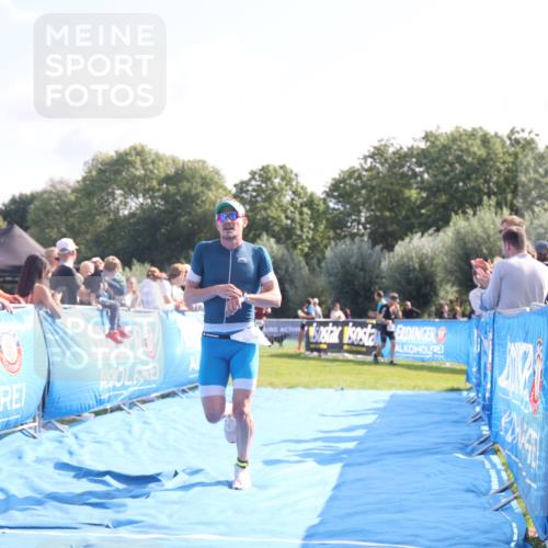25.08.2024 - Elbe Triathlon Hamburg H.Heesch http://msf.ph/oto/6849952 25.08.2024 10:46:59 Ziel 403 meine-sportfotos.de
