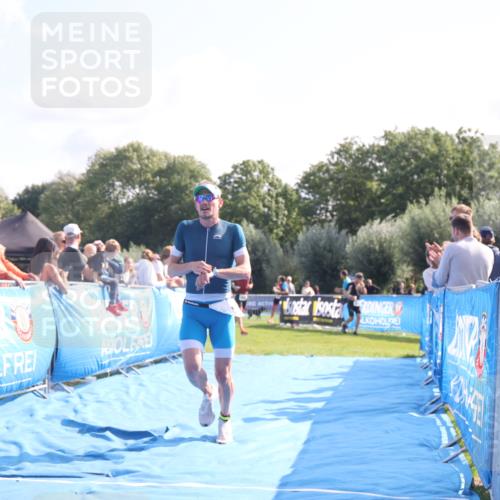 25.08.2024 - Elbe Triathlon Hamburg H.Heesch http://msf.ph/oto/6849960 25.08.2024 10:46:59 Ziel 403 meine-sportfotos.de