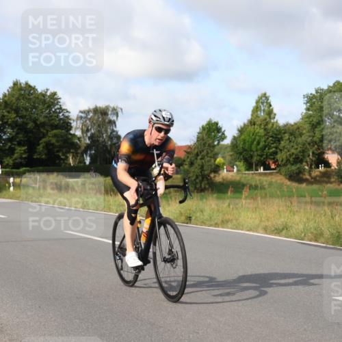 25.08.2024 - Elbe Triathlon Hamburg Fuchs,  Jonas http://msf.ph/oto/6850025 25.08.2024 09:55:44 Radfahren 252, 480, 453, 482, 463 meine-sportfotos.de