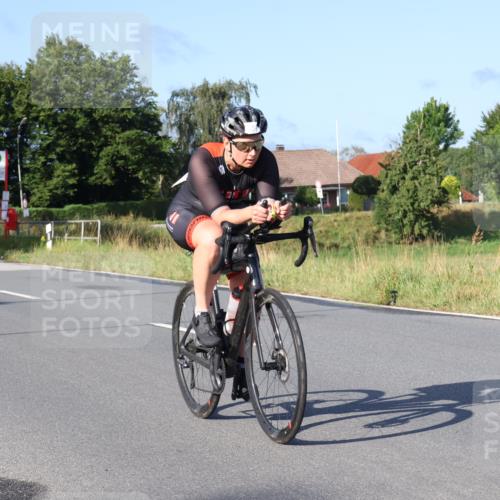 25.08.2024 - Elbe Triathlon Hamburg Fuchs,  Jonas http://msf.ph/oto/6850044 25.08.2024 09:12:55 Radfahren 131, 145, 130 meine-sportfotos.de