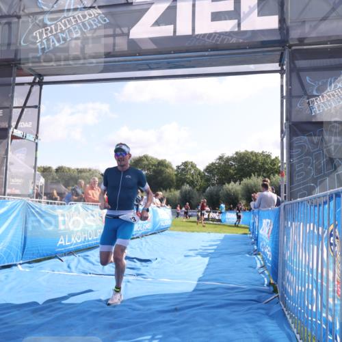 25.08.2024 - Elbe Triathlon Hamburg H.Heesch http://msf.ph/oto/6850062 25.08.2024 10:47:00 Ziel 122, 403 meine-sportfotos.de