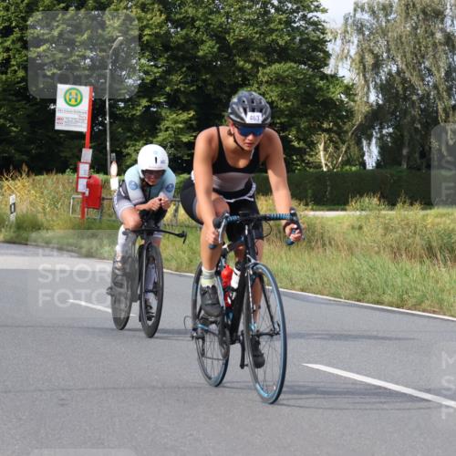 25.08.2024 - Elbe Triathlon Hamburg Fuchs,  Jonas http://msf.ph/oto/6850074 25.08.2024 09:55:48 Radfahren 453, 482, 463, 244, 238, 230 meine-sportfotos.de