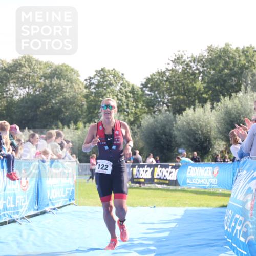 25.08.2024 - Elbe Triathlon Hamburg H.Heesch http://msf.ph/oto/6850105 25.08.2024 10:47:07 Ziel 122, 403 meine-sportfotos.de